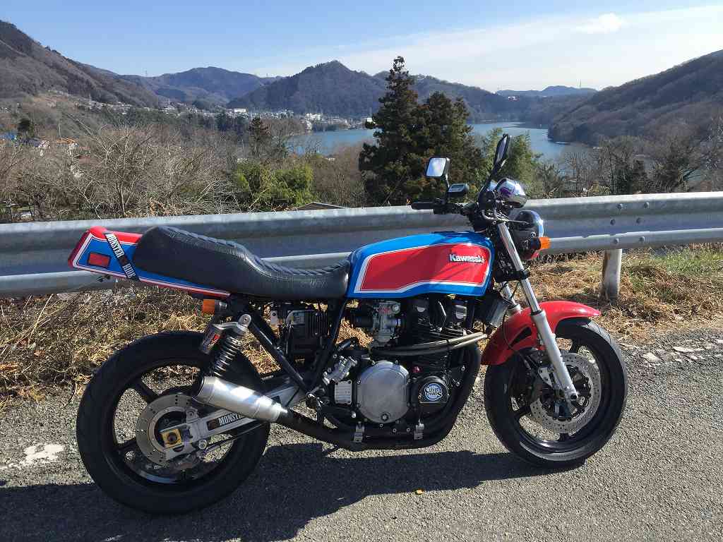 W.H様のZ1000Mk2の記事へ